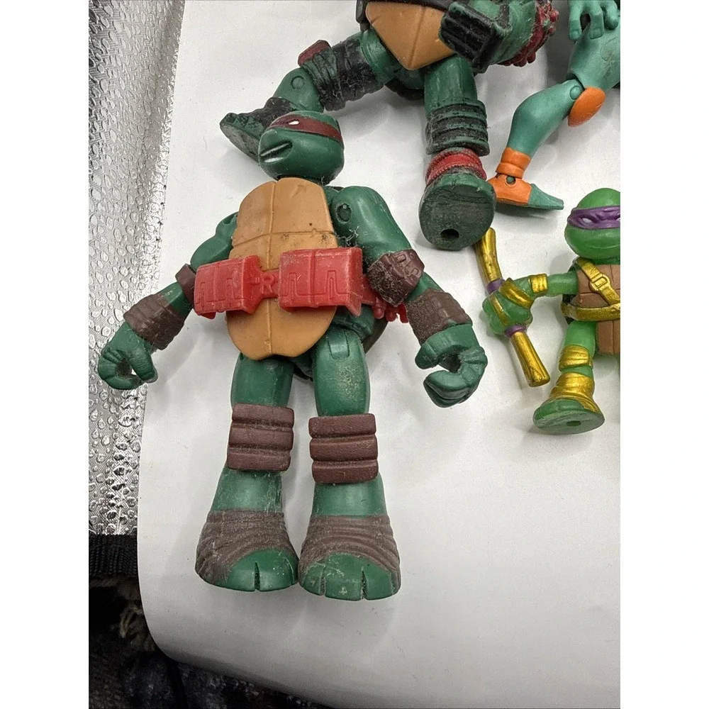 LOT‎ 19 TEENAGE MUTANT NINJA TURTLES ACTION FIGURES